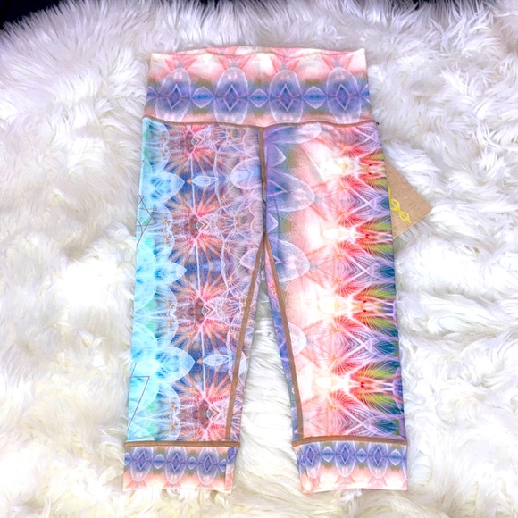 NIYAMA SOL Dandelion Beachcomber Capri Leggings M - Picture 3 of 16